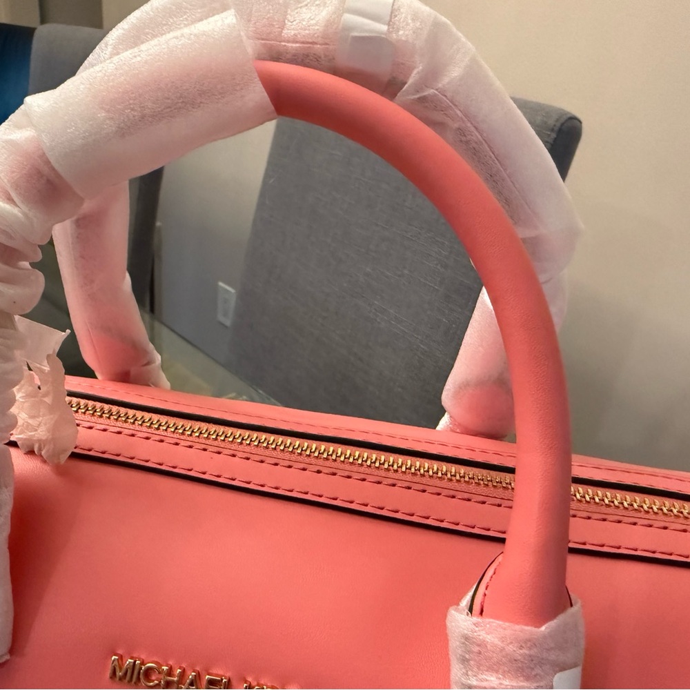 Michael Kors Pink and Brown Jetset Travel Duffle. - Picture 8 of 10